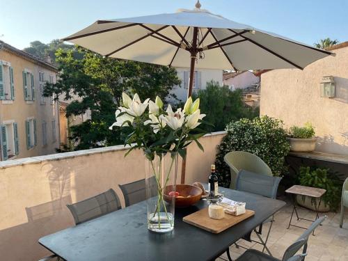 Elegant flat central Saint Tropez with terrace