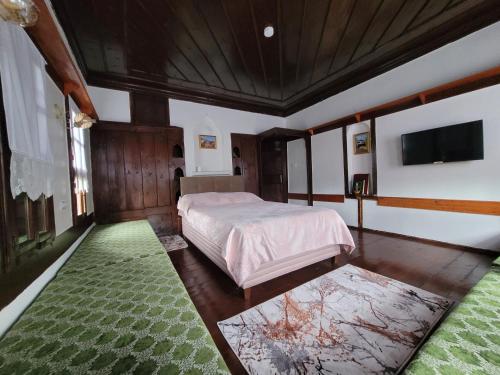 Ένα ή περισσότερα κρεβάτια σε δωμάτιο στο Fatma Hanım Konağı butik Otel