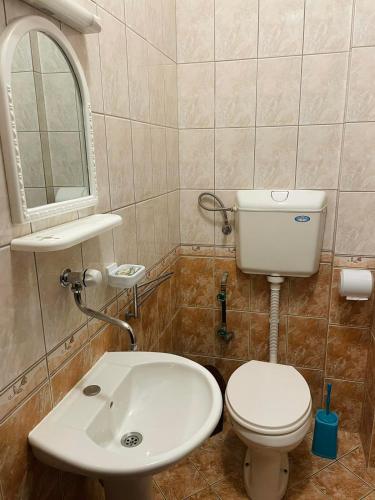 Ένα μπάνιο στο Gjorgji Apartments 68a