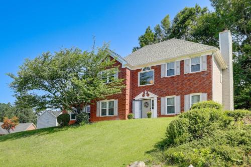 Φωτογραφία από το άλμπουμ του Sunny Lithonia Home about 7 Mi to Stone Mountain Park! σε Lithonia