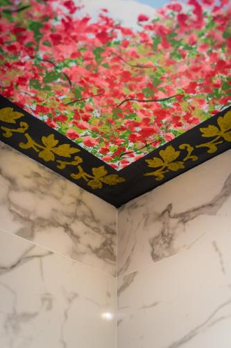 a box filled with confetti on top of a table at Il Cielo in una Stanza in Scalea