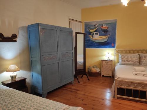 Katil atau katil-katil dalam bilik di Rita' s House Glossa Skopelos