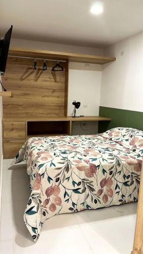 Tempat tidur dalam kamar di Apartamento para estrenar Cartagena