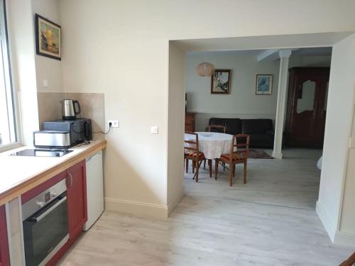 Photo de la galerie de l'établissement Superbe studio spacieux, à Angoulême