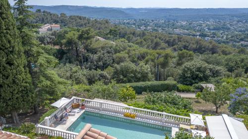 an image of a swimming pool in the backyard of a house at Bastide les 3 Portes in Saint-Paul-de-Vence