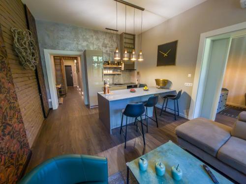 Kuchyňa alebo kuchynka v ubytovaní LIKE HOME 2 Sauna,Jacuzzi & Spa