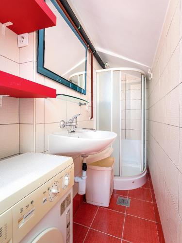 Studio Apartment ''Kalina'' 550 m from sea
