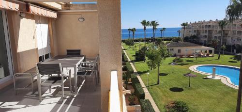 Ático en Urb Bahía de Dénia sin ascensor de Vacaciones Mar por Medio