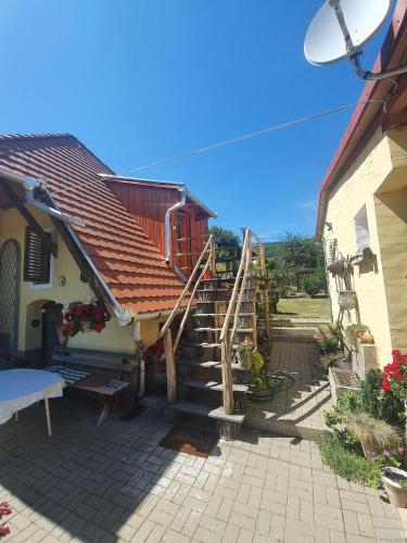 Gallery image of Dália Apartmanok in Csopak