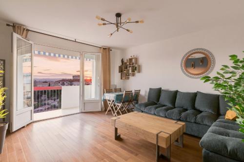 T4 82m2 - Idéal location moyenne durée, 3 chambres, parking, coucher de soleil