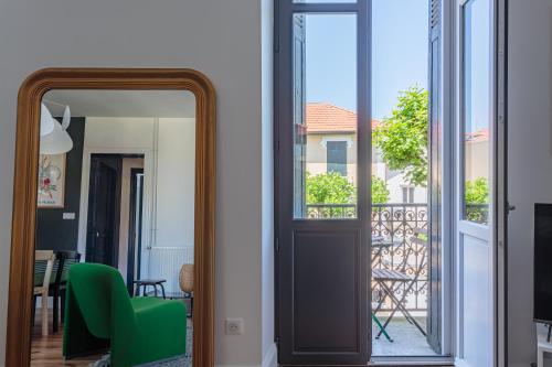 Photo de la galerie de l'établissement Charmant T4 rénové centre ville de Biarritz, à Biarritz