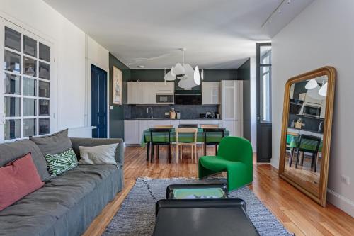 Photo de la galerie de l'établissement Charmant T4 rénové centre ville de Biarritz, à Biarritz