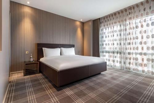 Radisson Blu Hotel, London Canary Wharf East Image