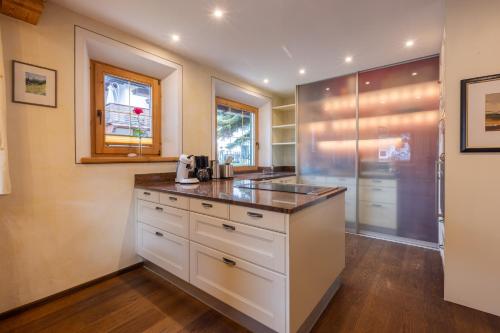 Una cocina o cocineta en Villa Emma