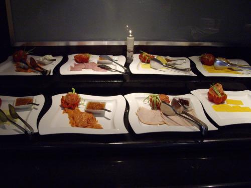 Makanan di atau berdekatan hotel