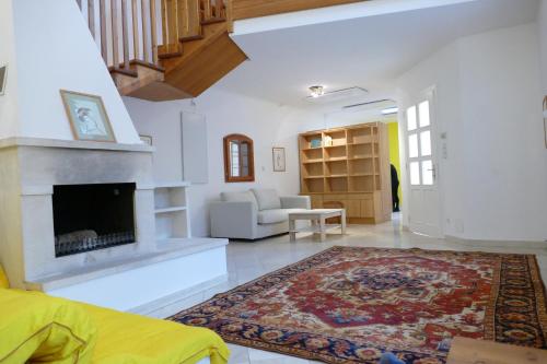 Traumhafte Maisonnette mit Kamin