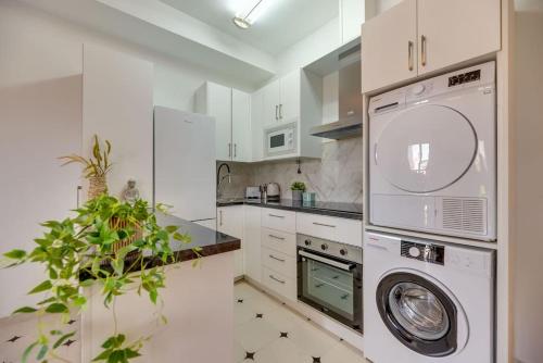 LXR La Perla Renovated 2HAB. Apt