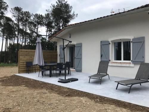 Photo de la galerie de l'établissement VILLA DES PINS, à Cazaubon