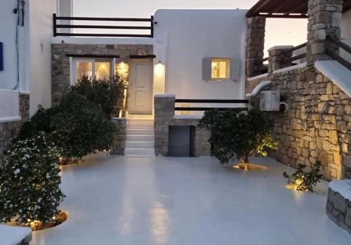 Gallery image of Villa Aderfia with private hot tub in Ornos