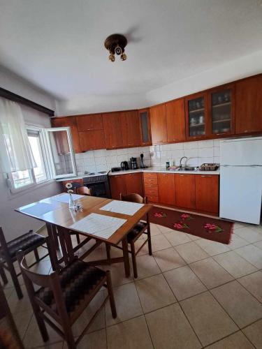 Η κουζίνα ή μικρή κουζίνα στο SUNDAY HOUSE