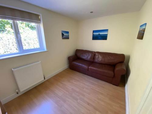 Posezení v ubytování Karrek View - Trebarwith Strand (Sleeps 8-10)
