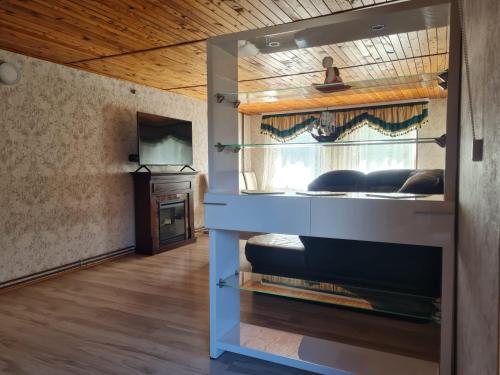 Giường trong phòng chung tại 3-floor large apartaments