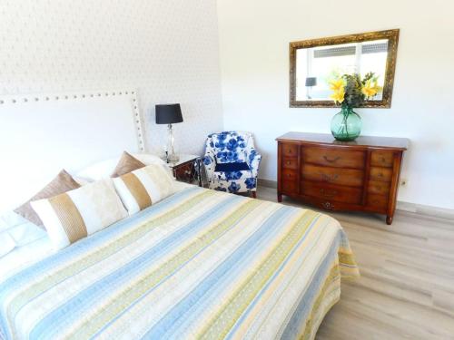 Postel nebo postele na pokoji v ubytování Chalet de diseño moderno en Sanxenxo