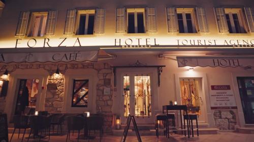Hotel Heritage Forza — Property building