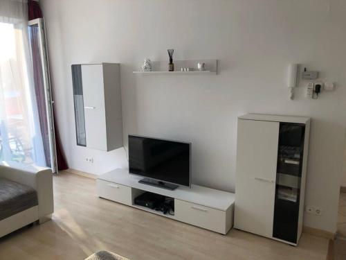 Amélia medencés apartman 10p-re a Tagore sétánytól 8230 Balatonfüred, 2 Aranyeső utca kép - 3