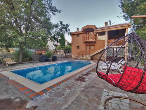 Πισίνα στο ή κοντά στο Korda Villas Residence