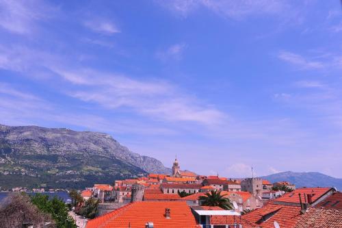 Modern apartment Grbin in the very center of Korcula