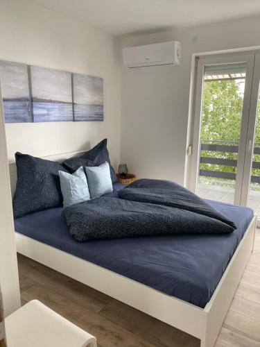 Galeriebild der Unterkunft Lakeside Home Apartman in Balatonszárszó