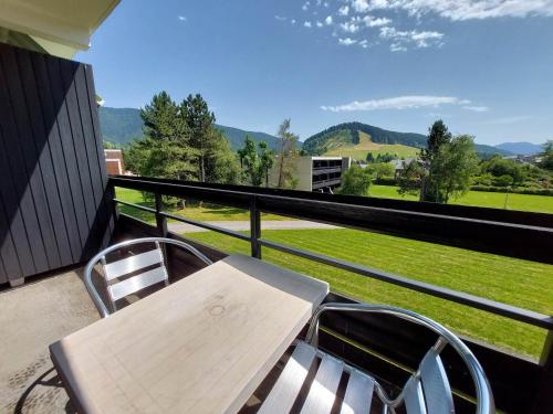 Appartement à Autrans, balcon sud, 4 pers, animaux admis, parking à 500m du centre - FR-1-737-38