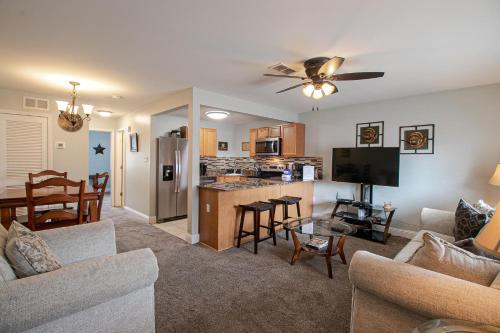Oak Shores 77 – Photos 3