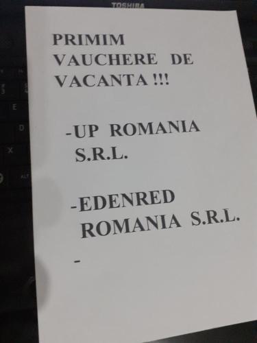 een stuk papier met het woord "vaughnswick sd" en "vancouver" bij Lake View in Constanţa