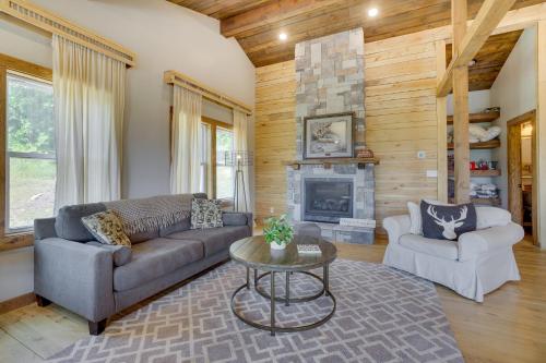 Gallery image of New Albin Vacation Rental with Fire Pit and Views! in New Albin