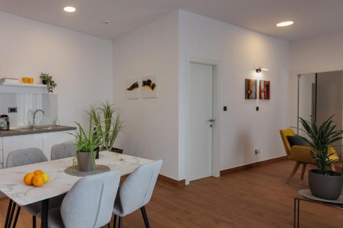 Fotografie z fotogalerie ubytování TERRA 5 DELUXE Apartment on the ground floor with private parking v destinaci Rijeka