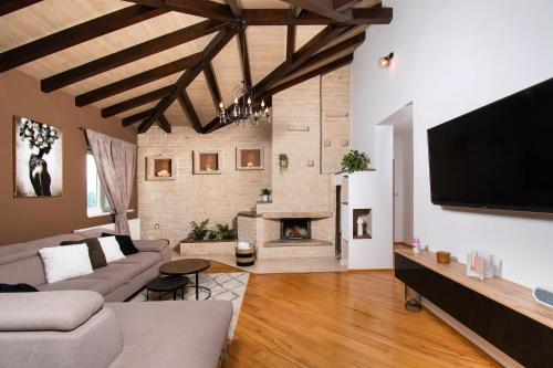 Villa Whitestone