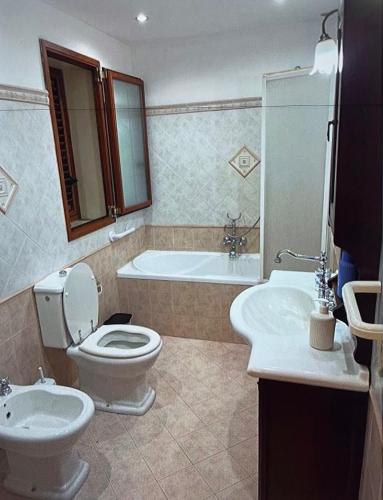 Leontini house photo 29