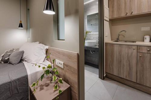 Anemoni Suites