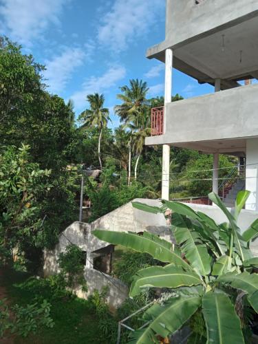 Jardí fora de Mallika Resort
