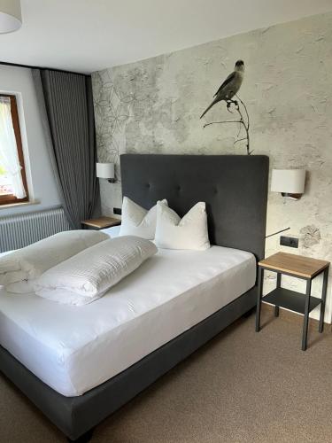 Una cama o camas en una habitación de Ferienhaus Waldner