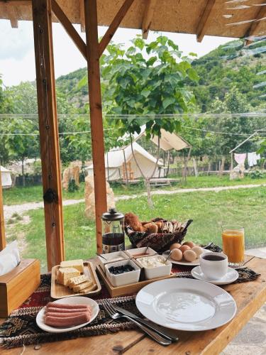 Cibo presso l'affittacamere o nelle vicinanze