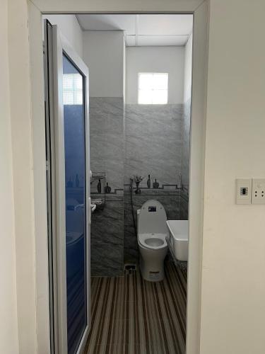 Bilik mandi di Khách sạn Hoàng Điệp 3