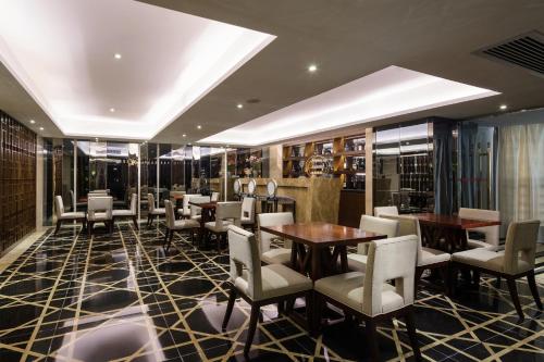 Ruang duduk di Maoming International Hotel