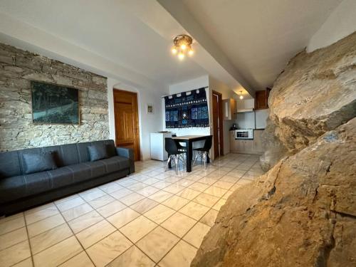 Kuchyň nebo kuchyňský kout v ubytování Kofinas villa Evdilos by BRP-PROPERTIES