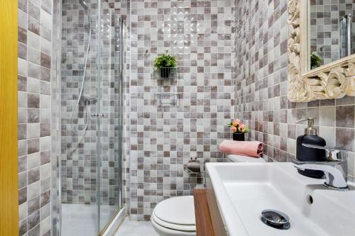 -MalagaSunApts-City Centre Terrace Pool Parking