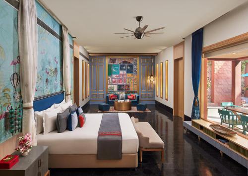 Voodi või voodid majutusasutuse Taj Devi Ratn Resort & Spa, Jaipur toas
