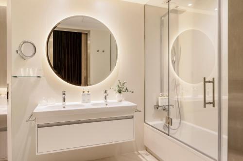 Palacio de los Duques Gran Meliá - The Leading Hotels of the World Image