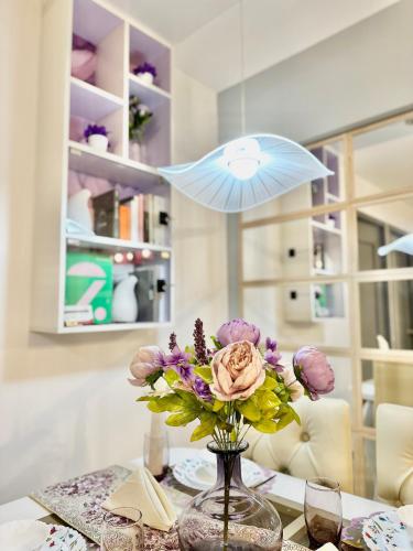 Dapur atau dapur kecil di BTS Theme 2 Bedroom Nook at Northpoint in Davao City